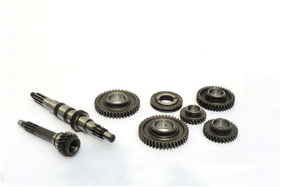 EQ145主箱主轴齿轮